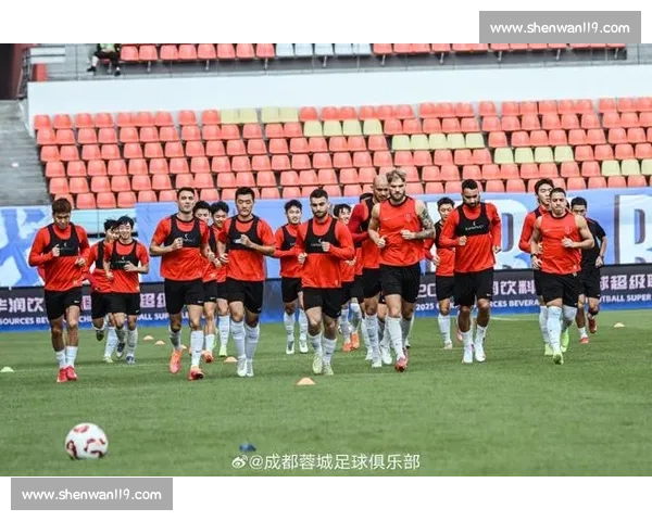 杨明洋四黄停赛缺席新鹏城战 成都蓉城中场重组迎考验