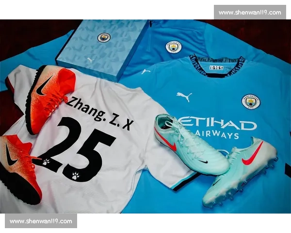 曼城第三球衣惊现银灰荧光绿风暴！百年传统美学遭颠覆