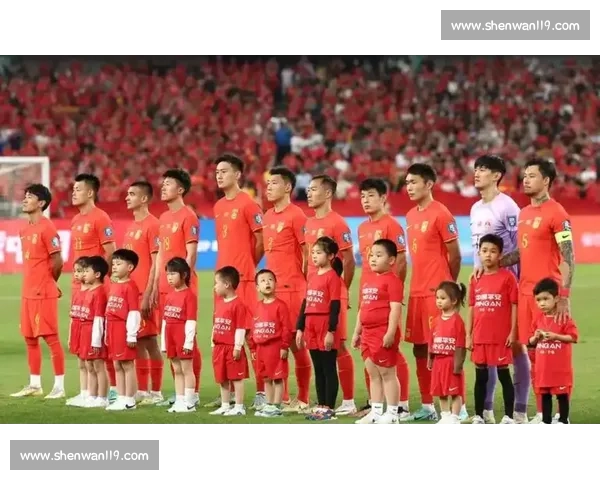 国足东亚杯名单大换血!12 人出局 + 00 后占半壁江山,青春风暴正式开启 国足东亚杯名单大换血!12 人出局 + 00 后占半壁江山,青春风暴正式开启