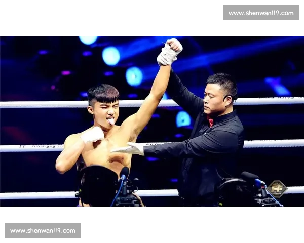 袁鹏杰晋级 Glory-RISE 合办赛事决赛！中日拳王终极对决剑指复仇