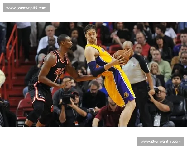 火箭酝酿重磅交易！惠特莫尔 + 兰代尔换湖人 3D 锋线